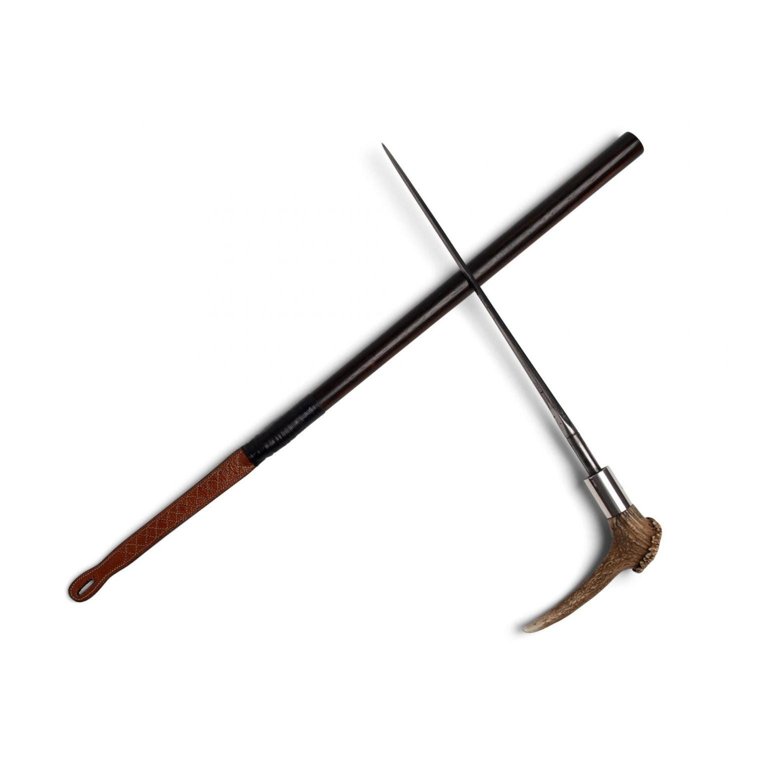 Fouet de chasse en cuir tressé. Longueur: 250cm sans la dragonne